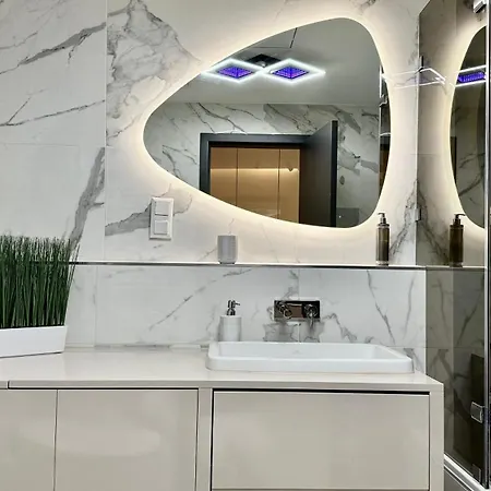 Sunhill Luxury - Castle District - Free Parking 公寓 *